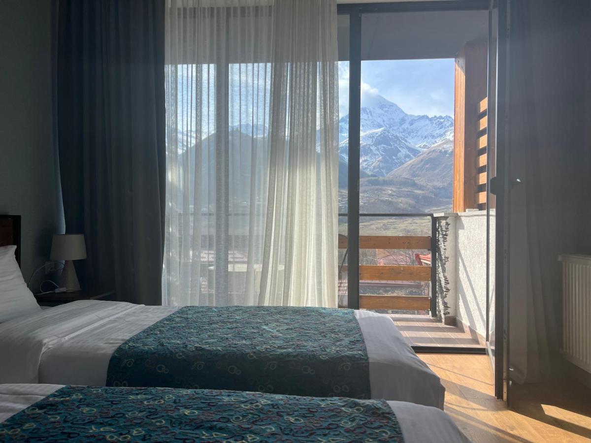 Capra Hotel Kazbegi Exterior foto